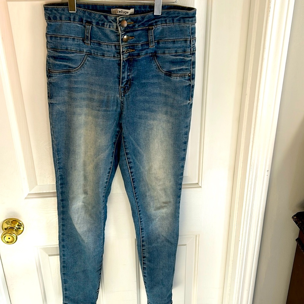 Light washed front jeans